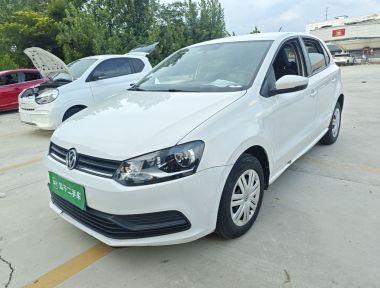 Volkswagen Polo 2015 Volkswagen Polo 2015 car image