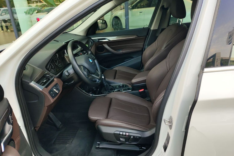 BMW X1 2018 #15 BMW X1 2018 car image #15