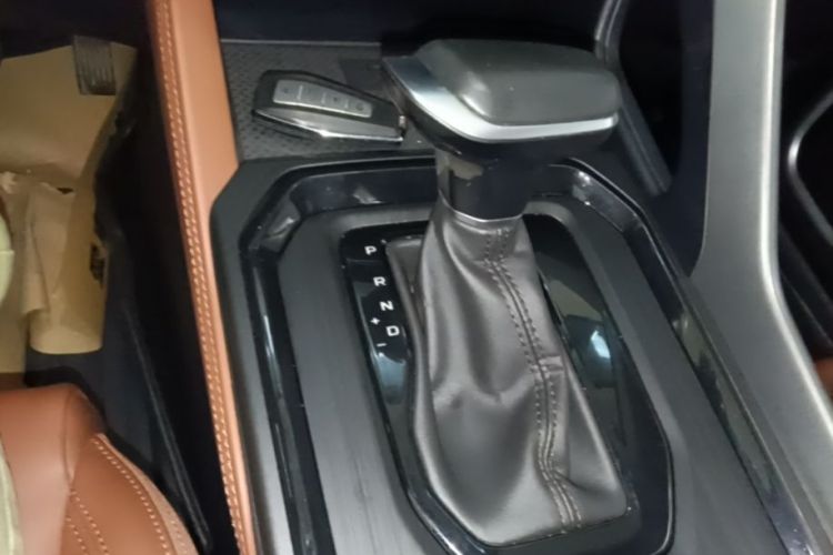 GEELY Vision X6 2022 immagine di auto #14