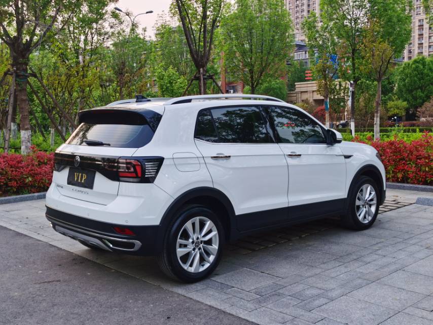 Volkswagen T-Cross 2023 car image #14