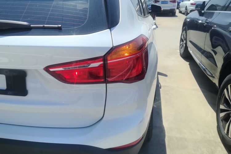 BMW X1 2018 car image #8