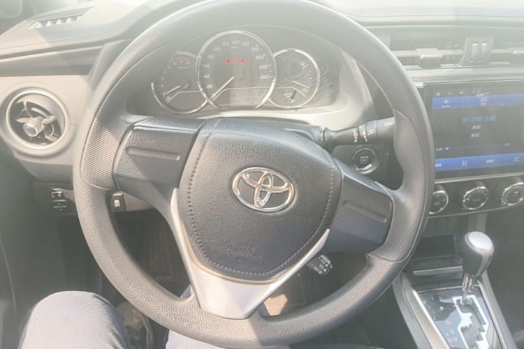 Toyota Corolla 2019 #11 Toyota Corolla 2019 car image #11