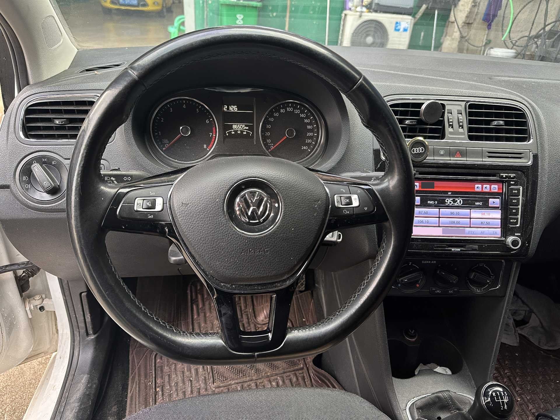 Volkswagen Polo 2016 #5 Volkswagen Polo 2016 car image #5