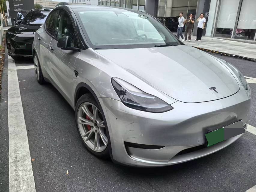 Tesla Model Y 2023 #2 Tesla Model Y 2023 car image #2