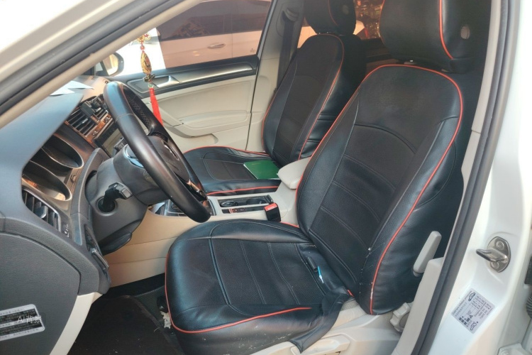 Volkswagen Golf 2015 car image #17