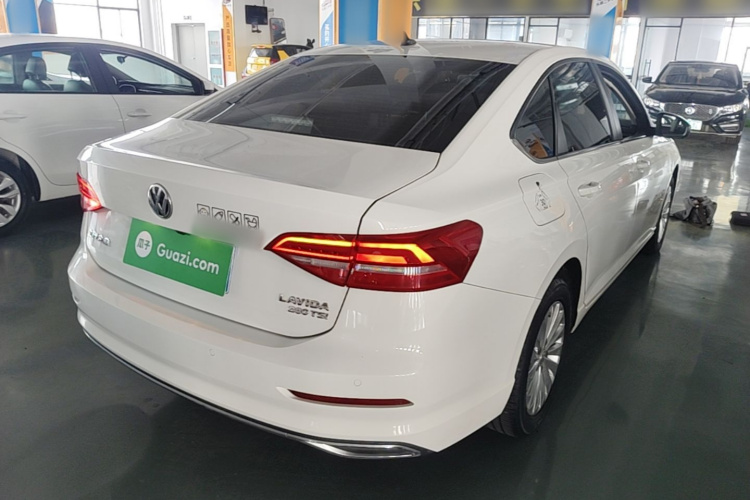 Volkswagen Lavida 2019 car image #5