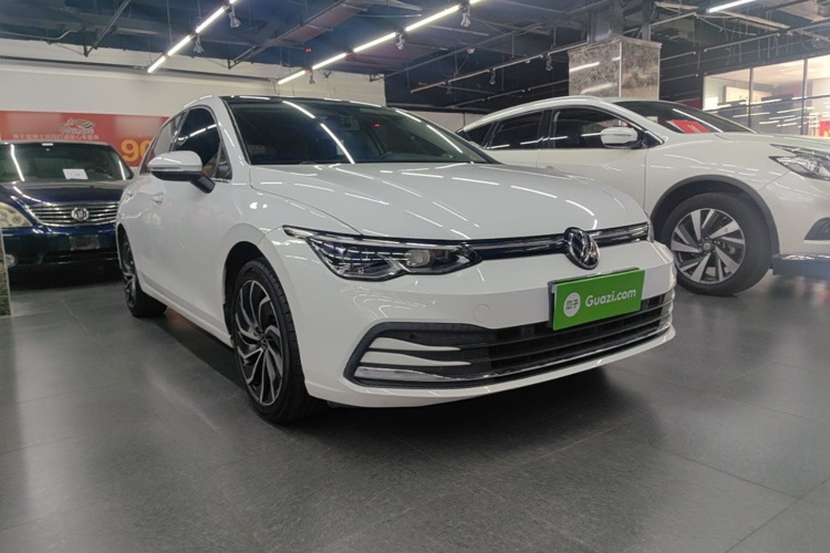 Volkswagen Golf 2021 car image #4