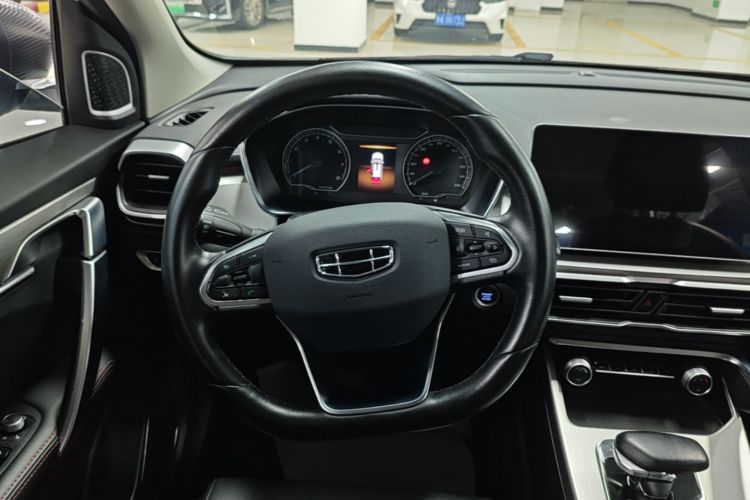 GEELY Coolray 2022 изображение автомобиля #11