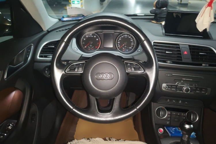 Audi Q3 2016 #11 Audi Q3 2016 car image #11