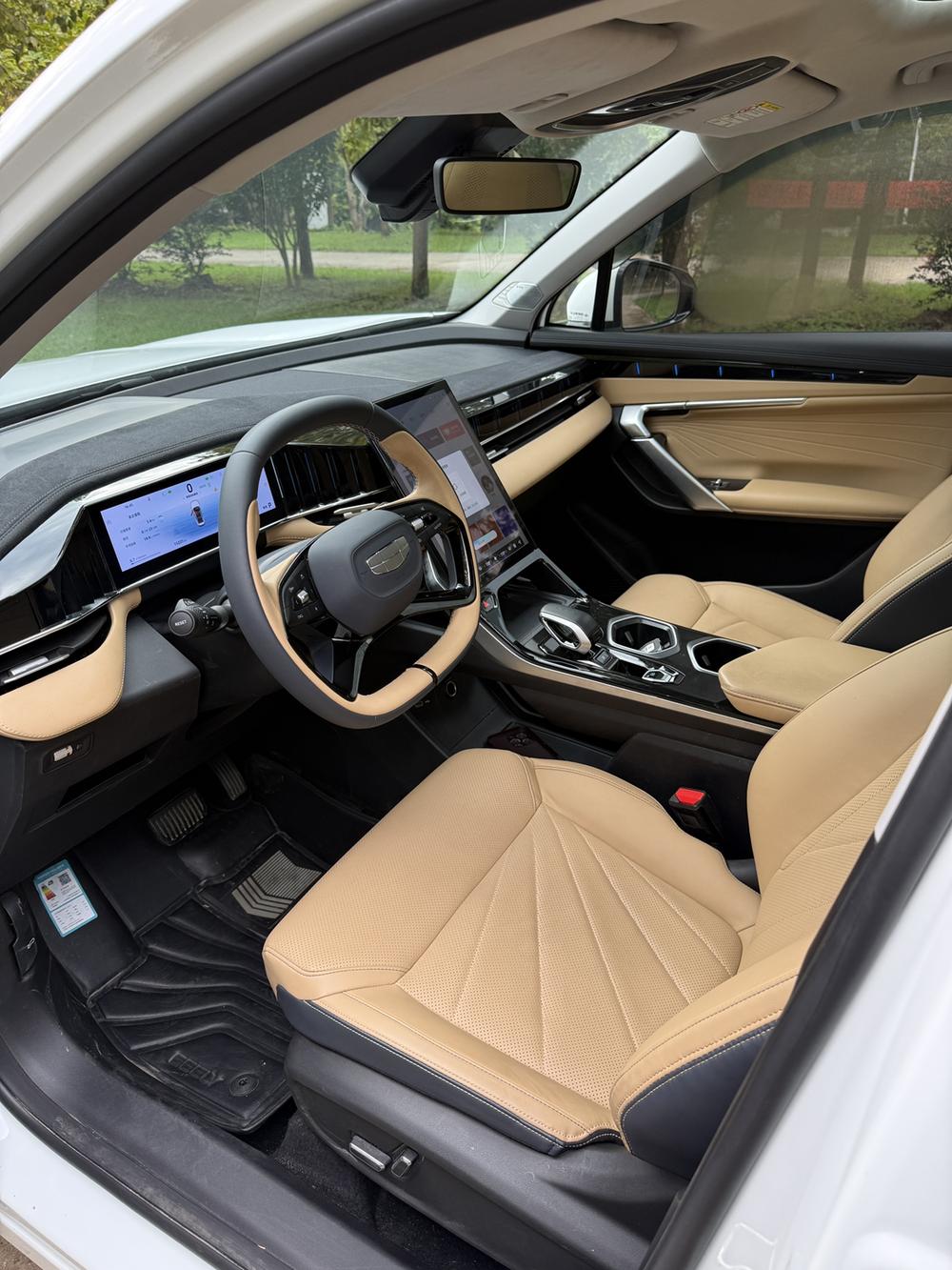 GEELY Boyue L 2022 car image #8