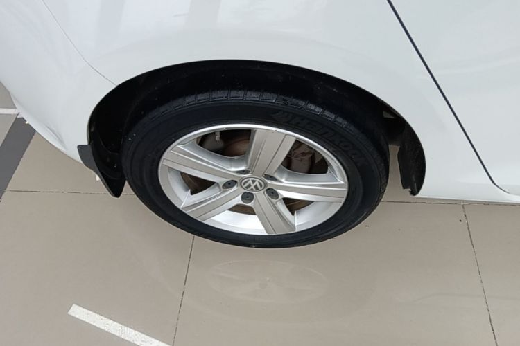 Volkswagen Golf 2015 car image #10