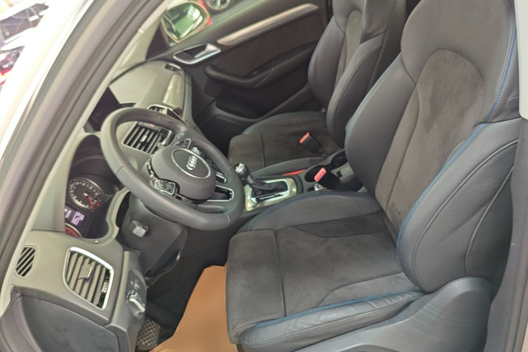 Audi Q3 2018 #19 Audi Q3 2018 car image #19