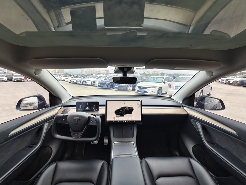 Tesla Model Y 2023 #12 Tesla Model Y 2023 car image #12