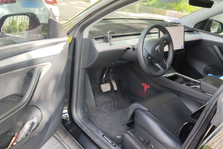 Tesla Model Y 2023 #18 Tesla Model Y 2023 car image #18