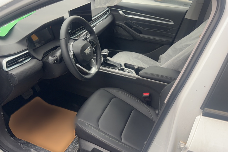 GEELY Emgrand 2025 immagine di auto #9