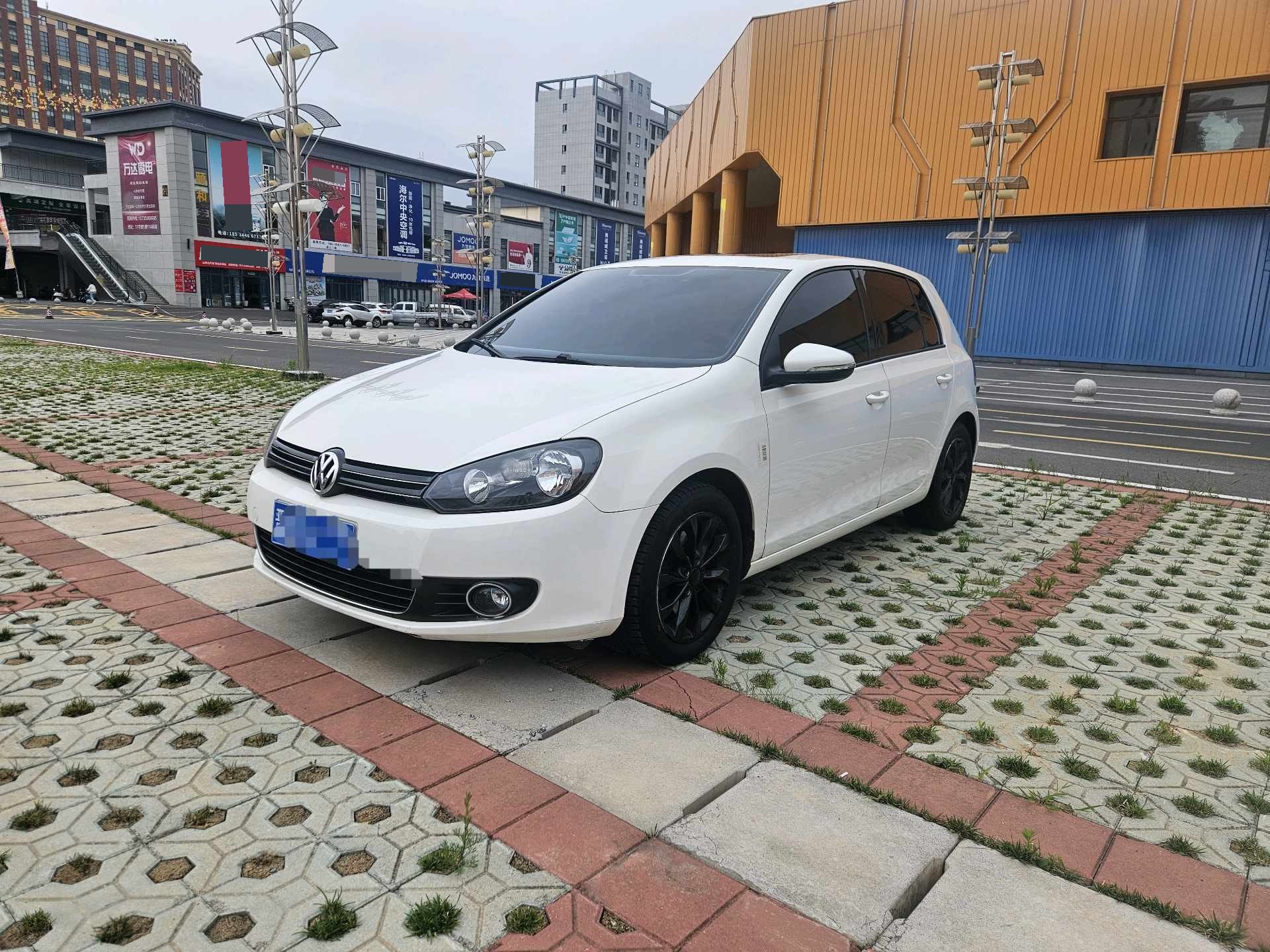 Volkswagen Golf 2012 Volkswagen Golf 2012 car image