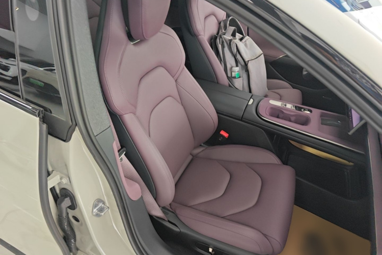 MI SU7 2025 car image #25
