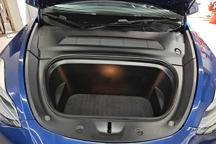 Tesla Model Y 2021 #20 Tesla Model Y 2021 car image #20