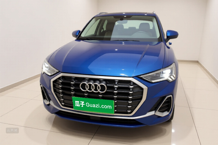 Audi Q3 2021 car image #3