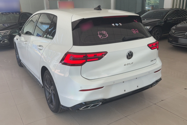 Volkswagen Golf 2022 car image #6