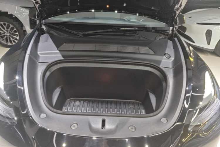Tesla Model Y 2021 #20 Tesla Model Y 2021 car image #20
