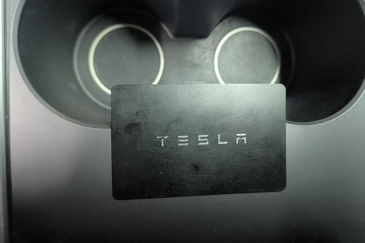 Tesla Model Y 2022 #12 Tesla Model Y 2022 car image #12