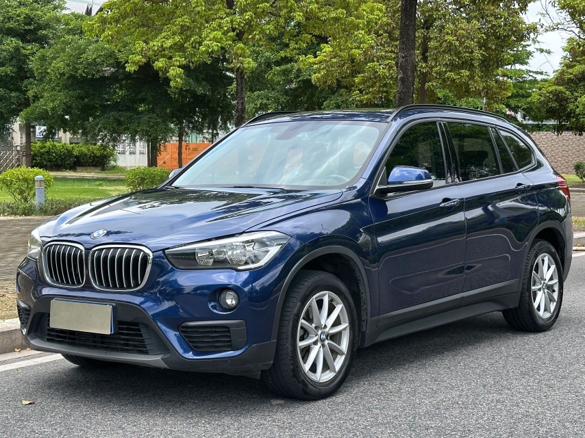 BMW X1 2018 BMW X1 2018 car image