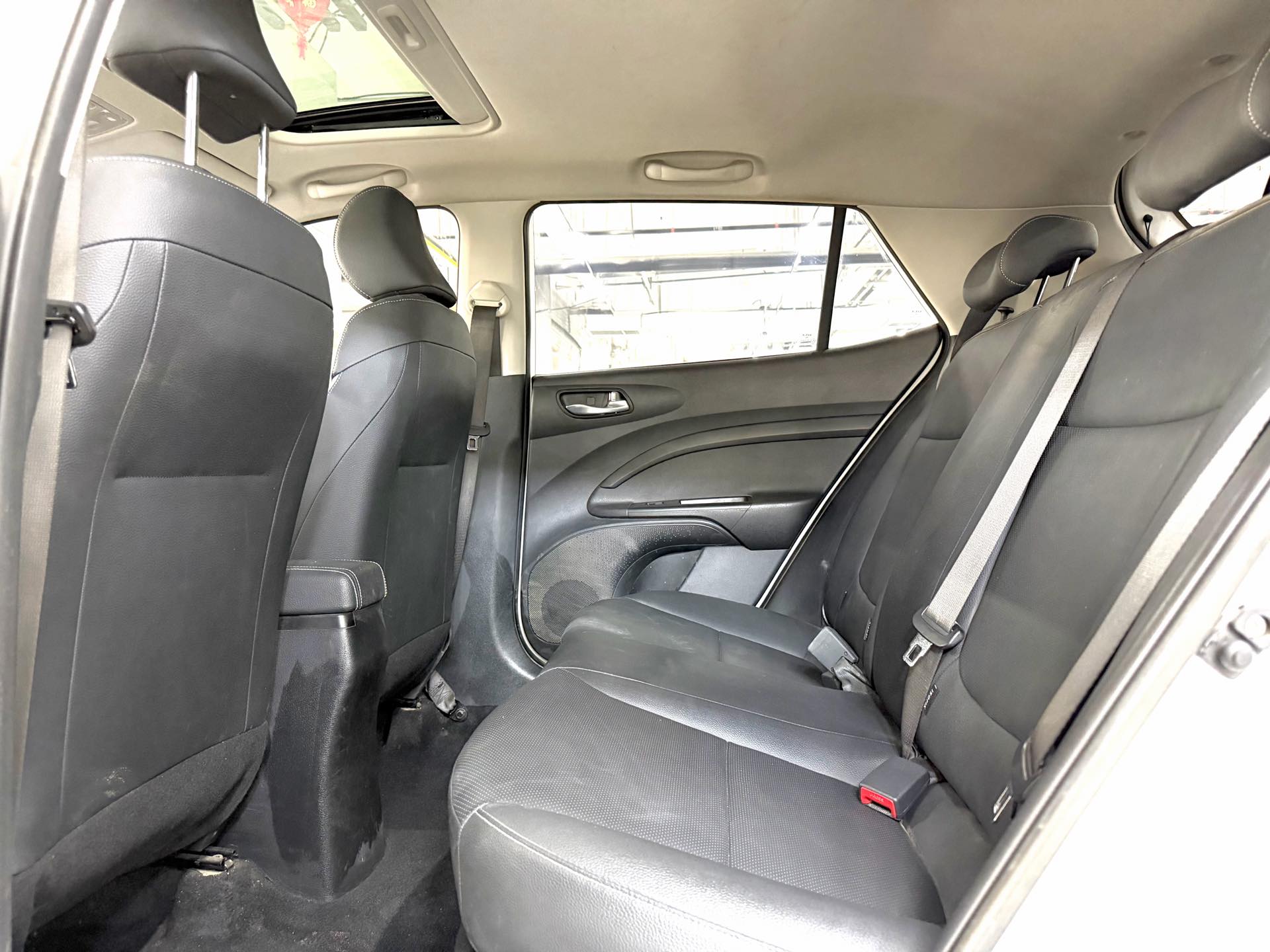 Kia KX1 2022 car image #9