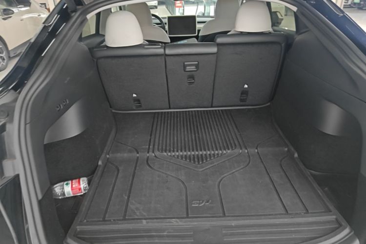 Tesla Model Y 2023 #19 Tesla Model Y 2023 car image #19