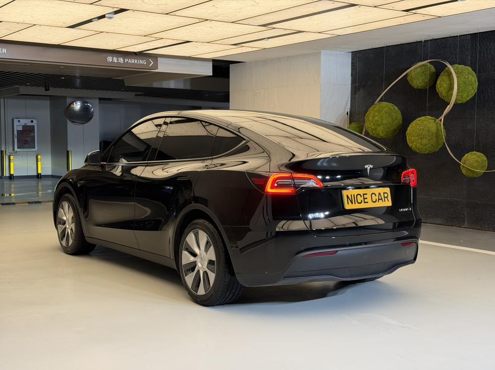 Tesla Model Y 2023 #5 Tesla Model Y 2023 immagine di auto #5