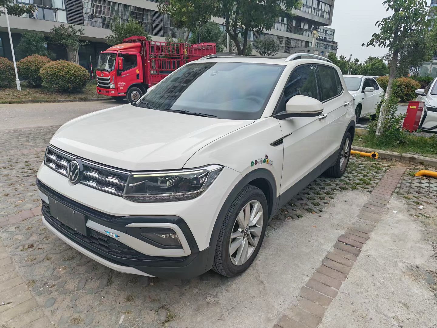 Volkswagen T-Cross 2021 Volkswagen T-Cross 2021 car image