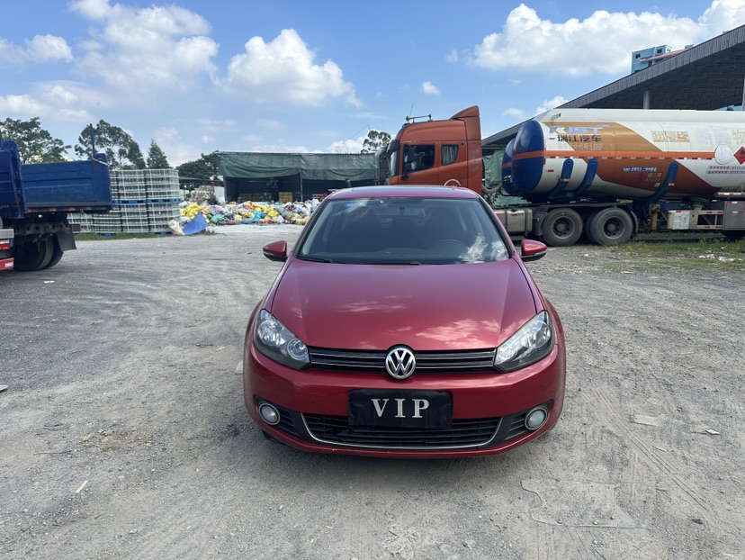 Volkswagen Golf 2013 car image #2