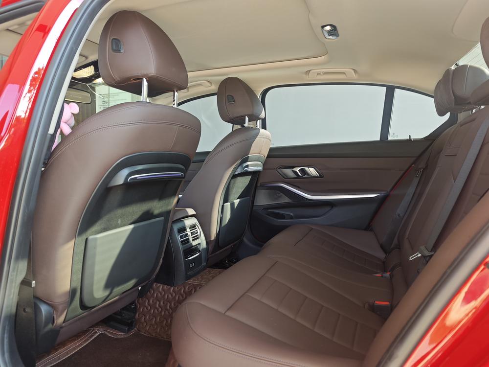 BMW 3 Series 2019 #15 BMW 3 Series 2019 car image #15