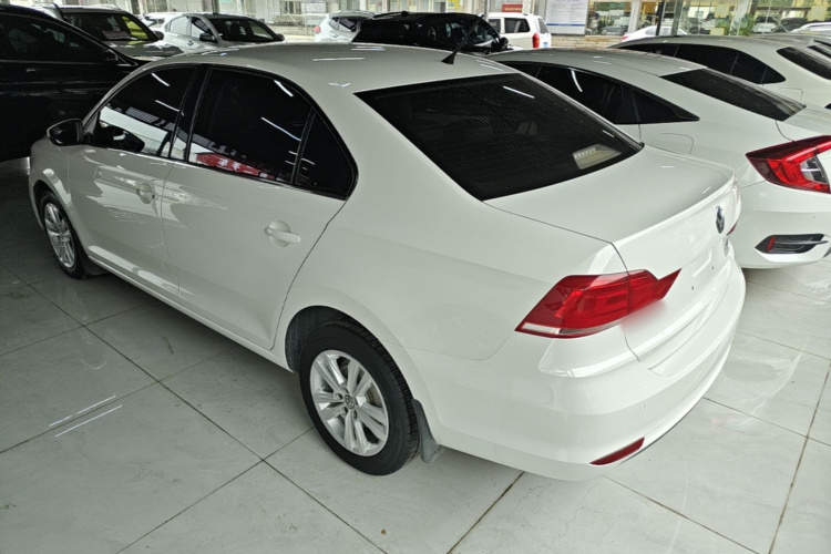 Volkswagen Santana 2018 car image #5