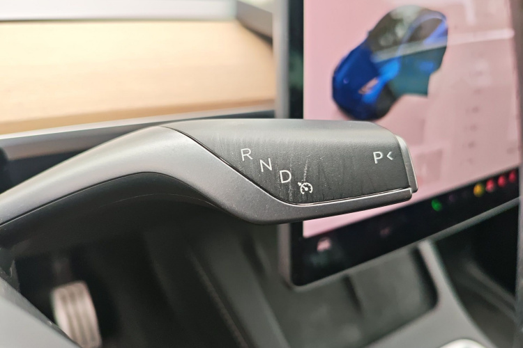 Tesla Model Y 2021 #18 Tesla Model Y 2021 car image #18