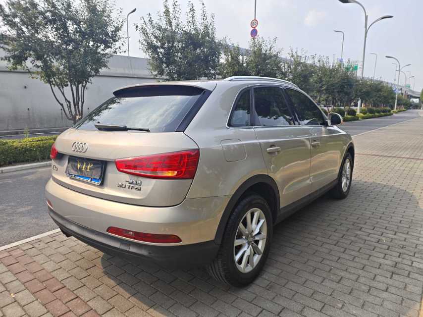 Audi Q3 2015 imagem de carro #6