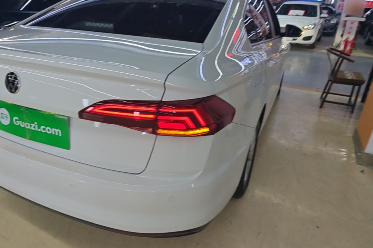 Volkswagen Bora 2022 car image #8