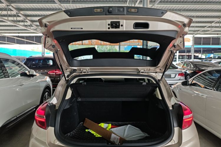 GEELY Emgrand GS 2019 #19 GEELY Emgrand GS 2019 car image #19