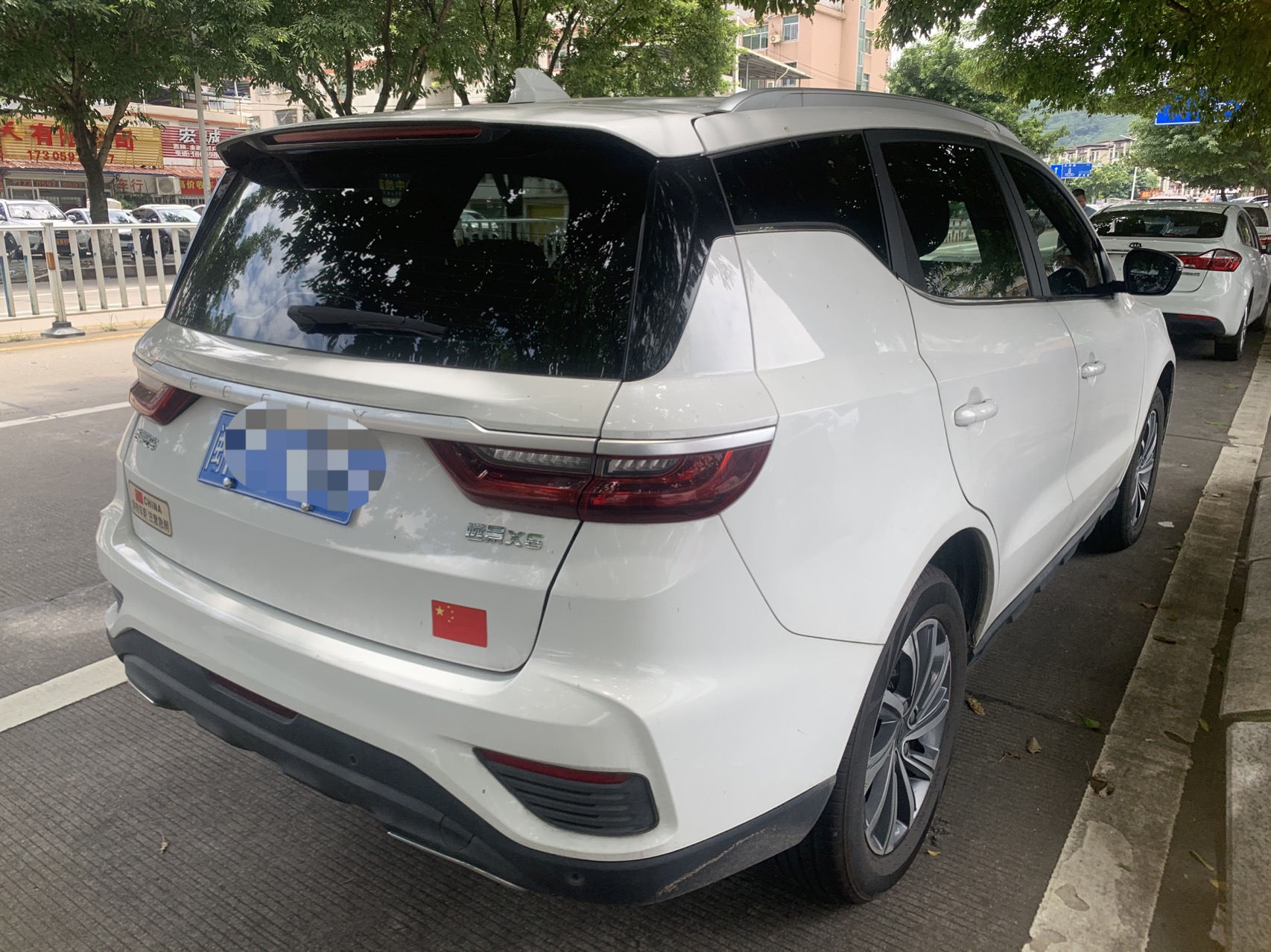 GEELY Vision X6 2020 car image #4