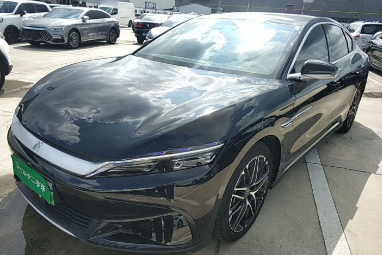 BYD Han 2025 car image #2