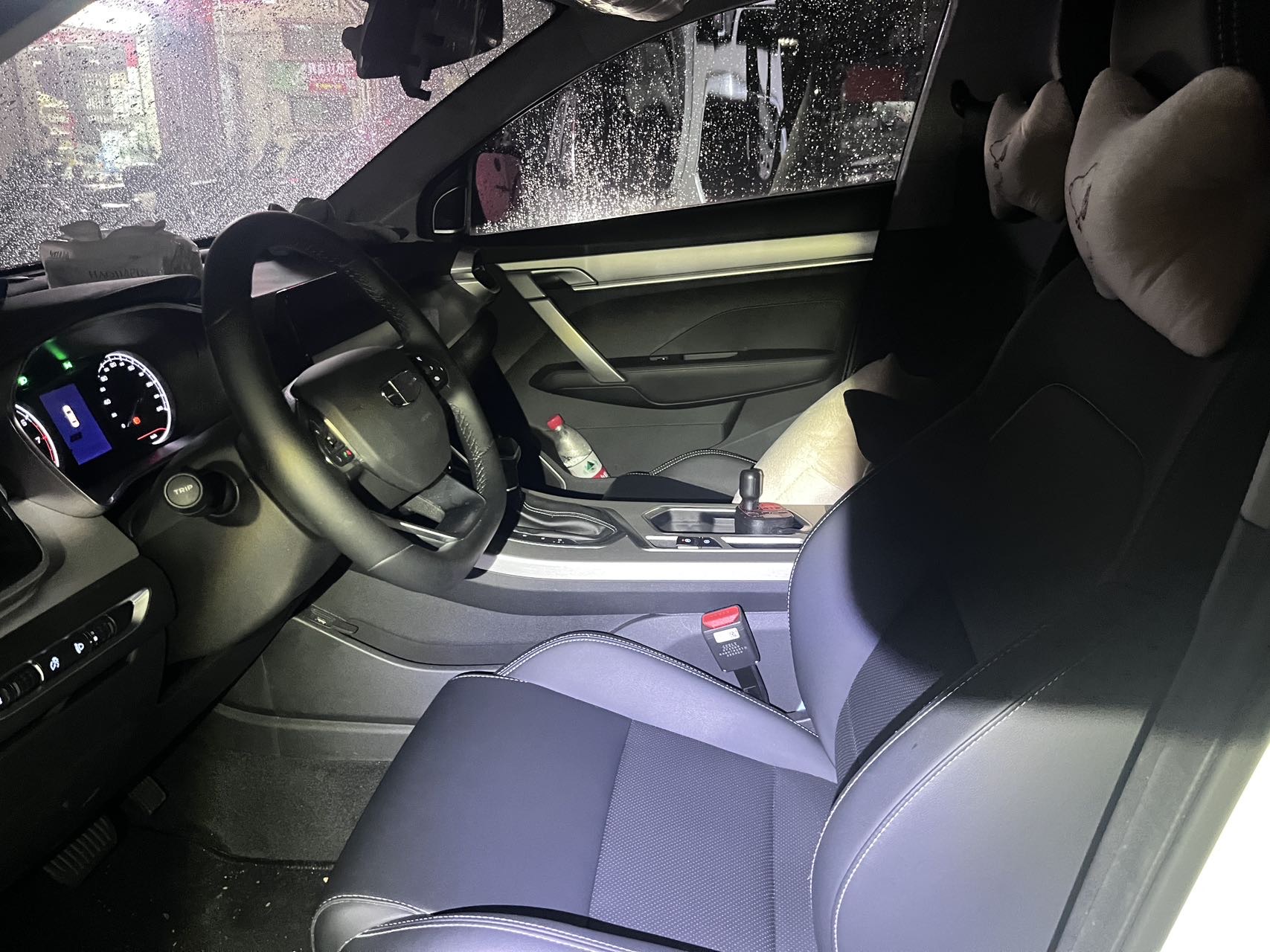 GEELY Coolray 2026 #3 GEELY Coolray 2026 car image #3