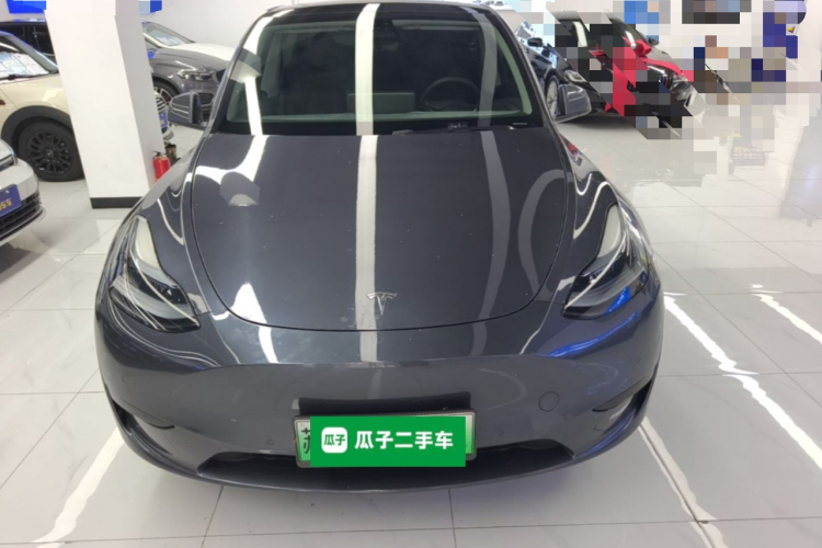 Tesla Model Y 2023 car image #3