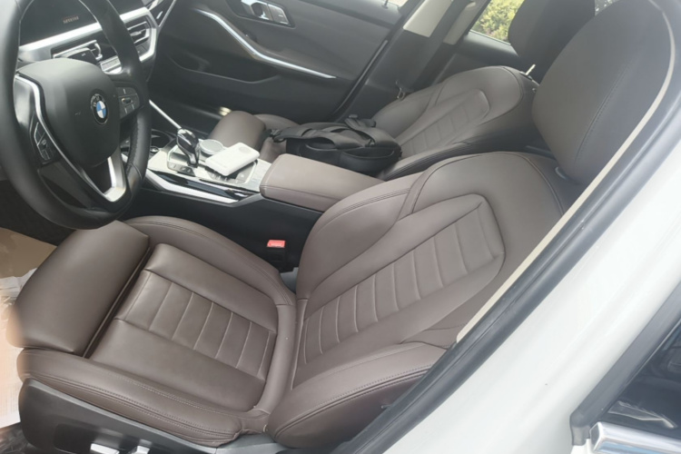 BMW 3 Series 2019 #19 BMW 3 Series 2019 car image #19