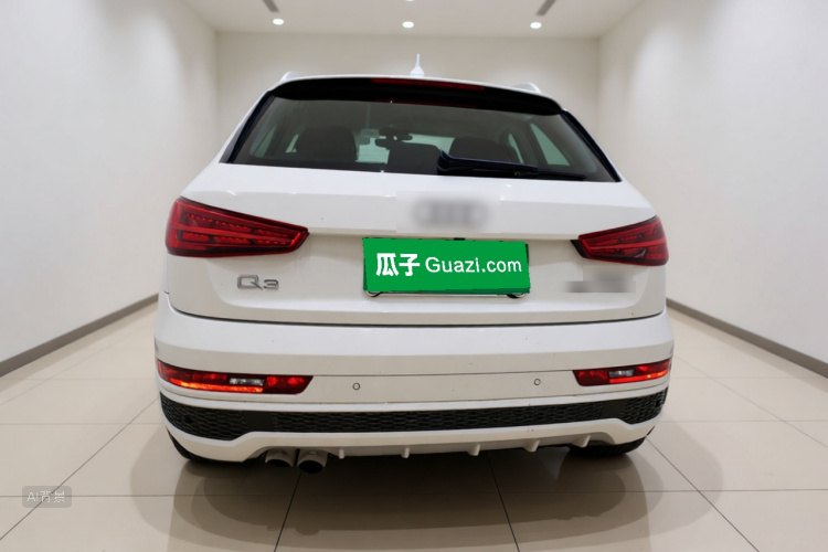 Audi Q3 2018 car image #4