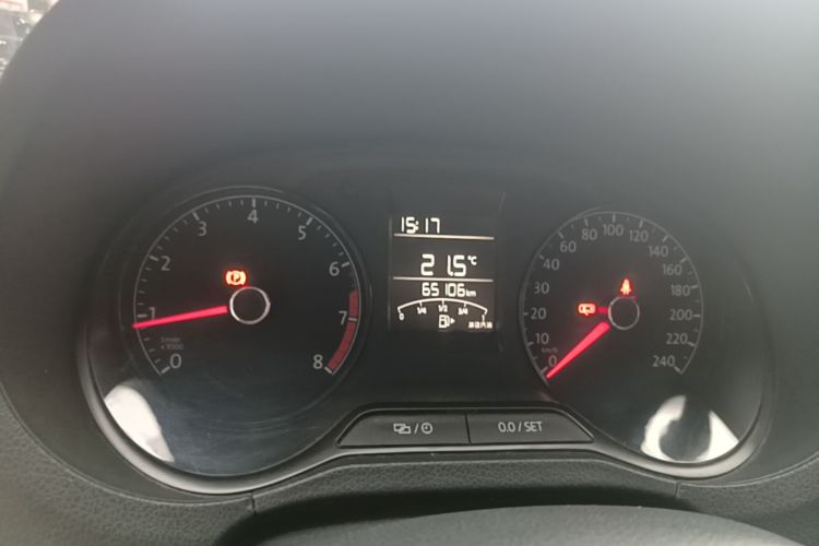 Volkswagen Polo 2018 car image #12