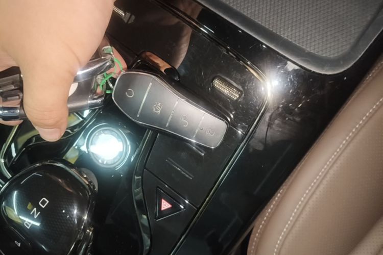 BYD Han 2022 immagine di auto #9