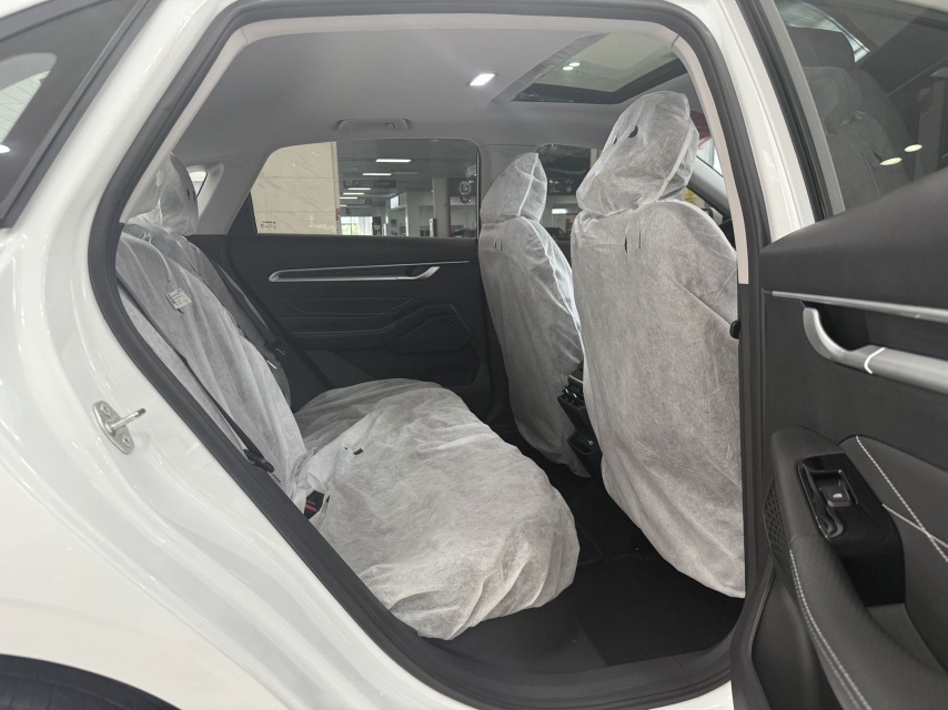 GEELY Emgrand 2024 #6 GEELY Emgrand 2024 car image #6