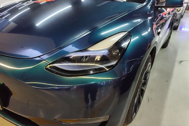 Tesla Model Y 2022 car image #23