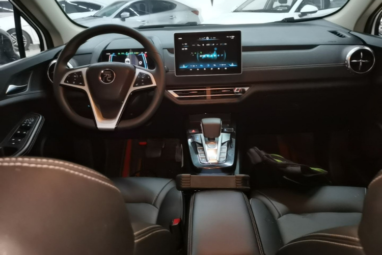 BYD Yuan New Energy 2019 #10 BYD Yuan New Energy 2019 car image #10