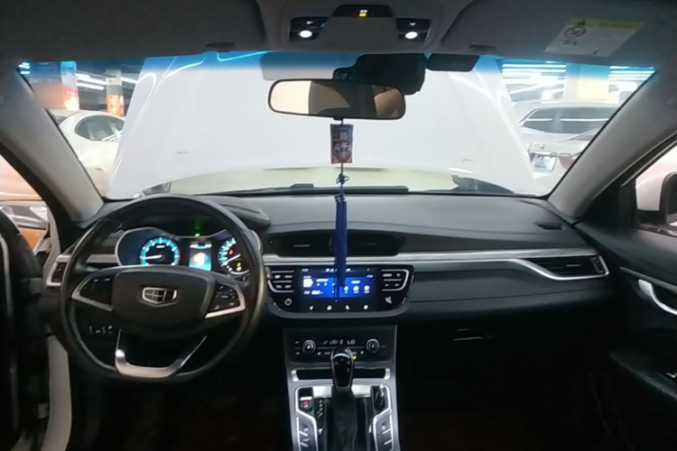 GEELY Emgrand 2019 #10 GEELY Emgrand 2019 car image #10